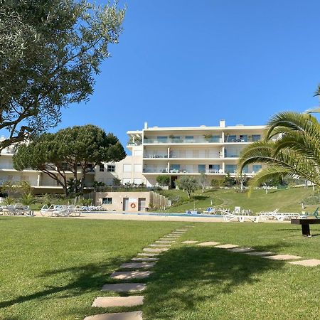 Charmant Appartement A 1Km De La Plage, Avec Piscine A 알부페이라 외부 사진