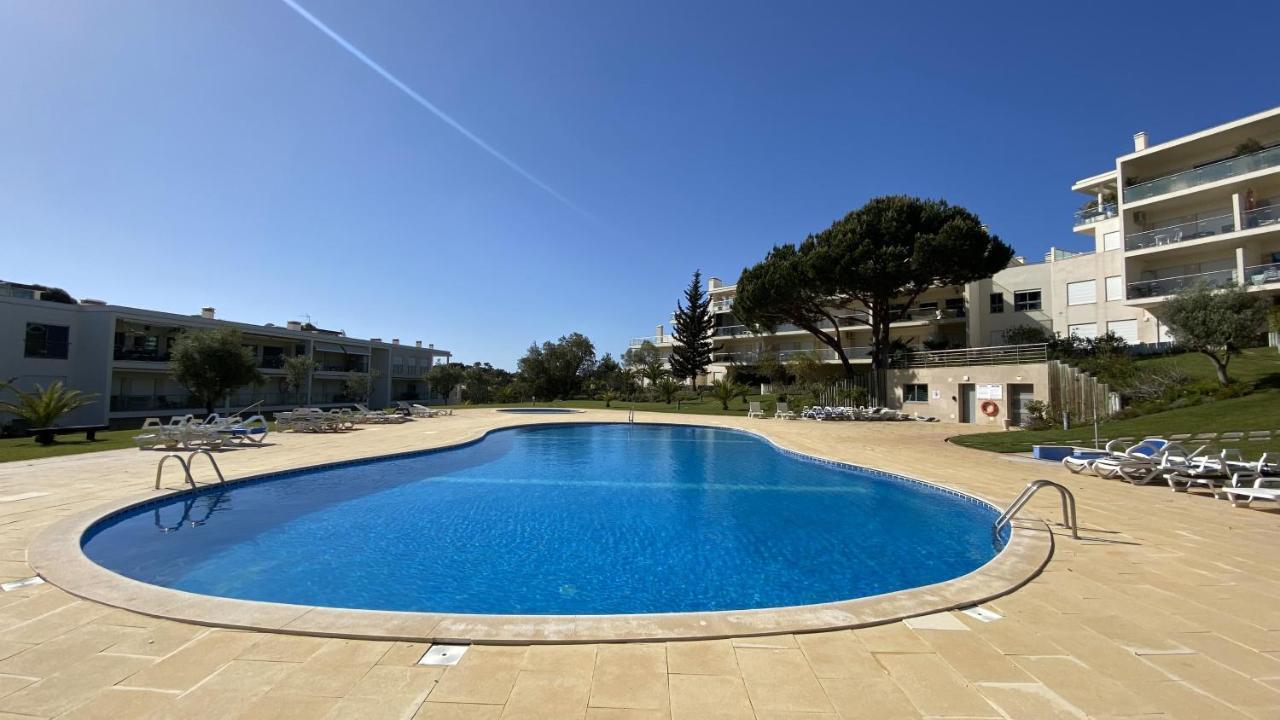 Charmant Appartement A 1Km De La Plage, Avec Piscine A 알부페이라 외부 사진